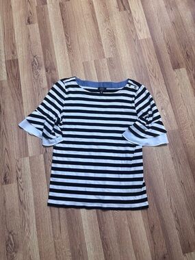 Jones New York Black & White Striped Ruffle Sleeve Top